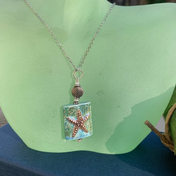 Porcelain & Silver Star Fish Pendant + Chain (New) - Picture 2 of 3